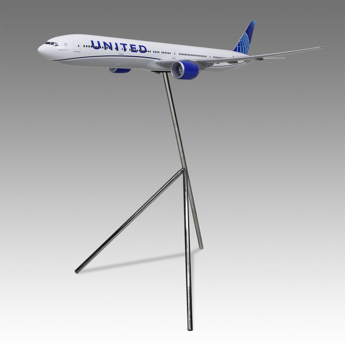 United Airlines 777-300ER Exhibit Model in 1/50 Scale
