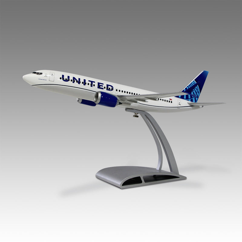 United Airlines 737 MAX 8 Desktop Model in 1/100 Scale