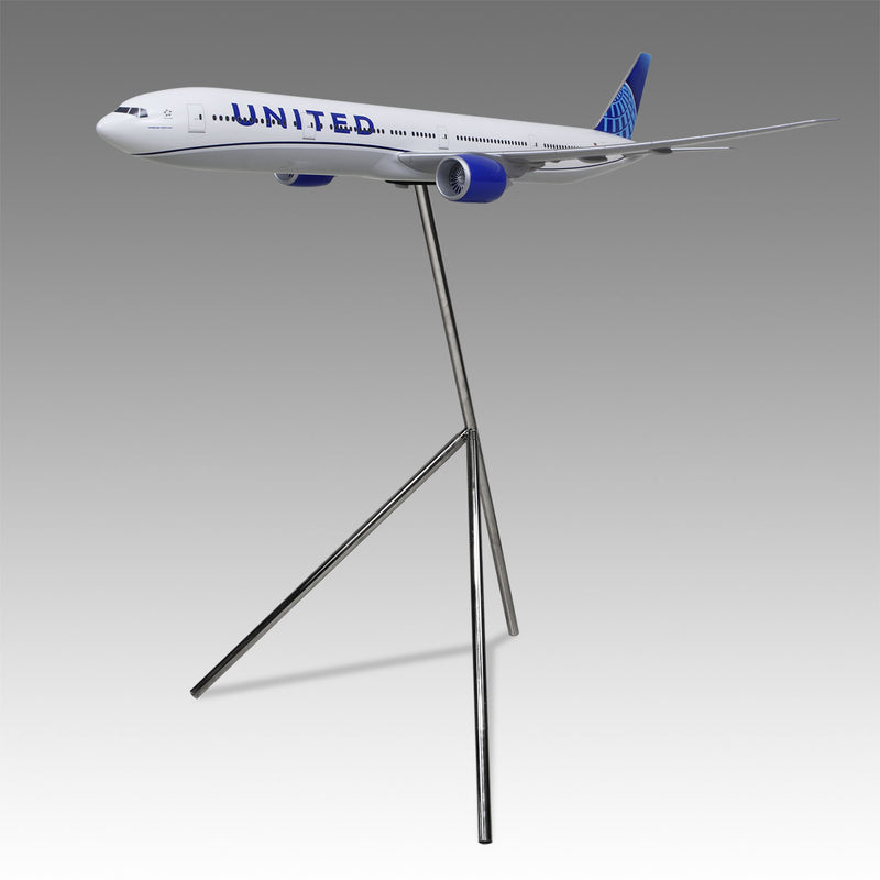United Airlines 777-300ER Exhibit Model in 1/50 Scale