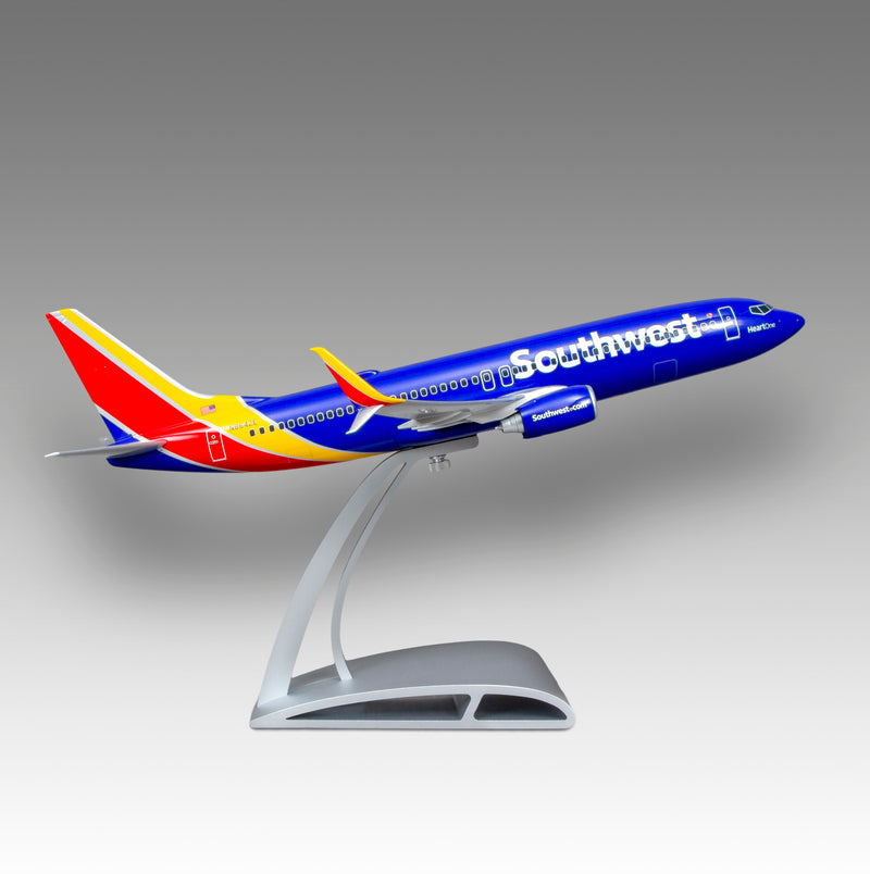 Southwest Airlines "Heart One" 737-800 Desktop Model in 1/100 Scale