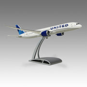 United Airlines 787-9 scale aircraft model on Airfoil™ base by Pacmin Studios showcasing the right side