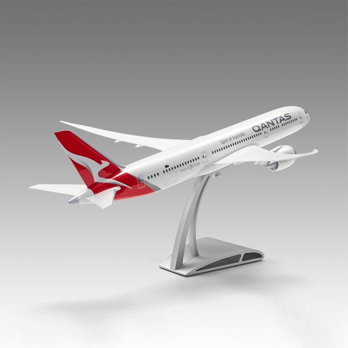 Qantas 787-9 in 1/144 scale with Airfoil base