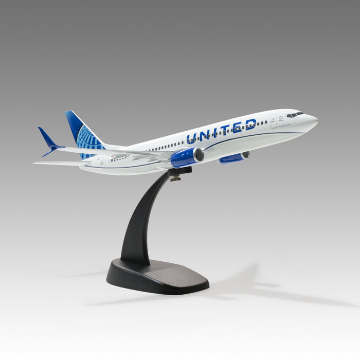 United 737-800 Desktop Model in 1/144 Scale