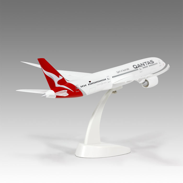 Qantas Airways 787-9 Desktop Model in 1/200 Scale