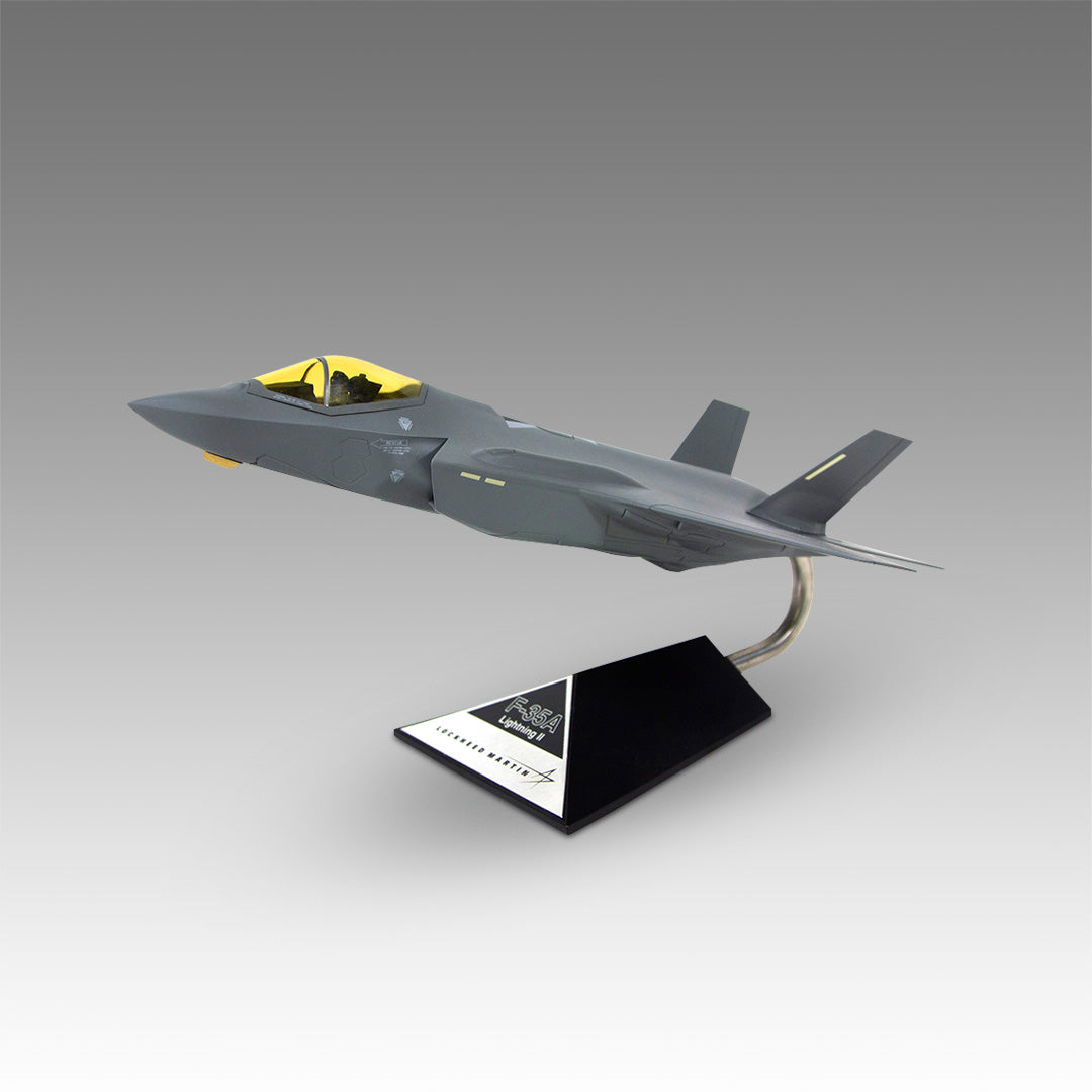 LOCKHEED MARTIN®, F35® Lightning II® Desktop Model in 1/48