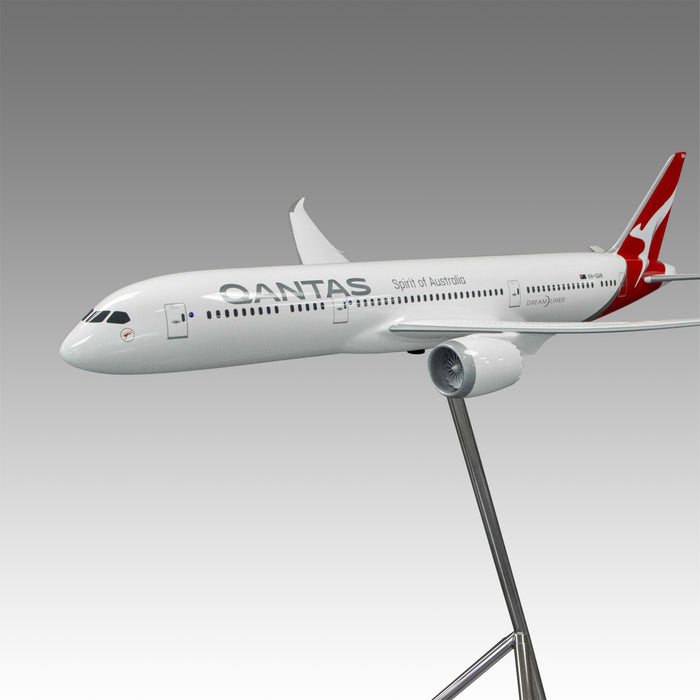 Qantas Airways 787-9 Exhibit Model in 1/50 Scale