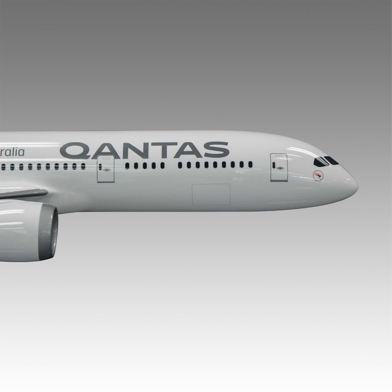 Qantas Airways 787-9 Exhibit Model in 1/50 Scale
