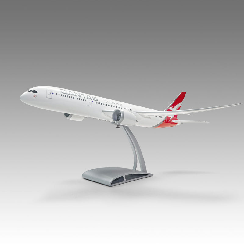 Qantas 787-9 Aircraft model in 1/100 scale with Airfoil base
